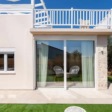Villa Excesio - With Private Pool